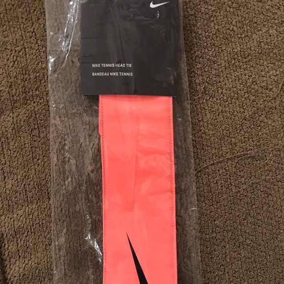 Nike Tennis/Running Headband HYPER PINK - Picture 2 of 4